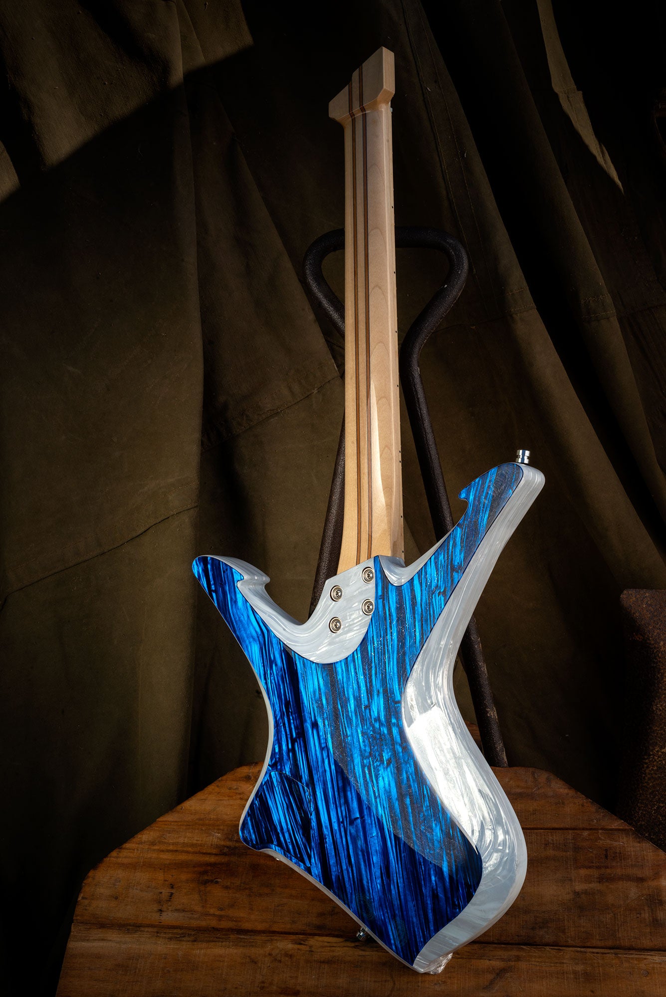 Chitarra Elettrica Mamba 7 - Blue/White