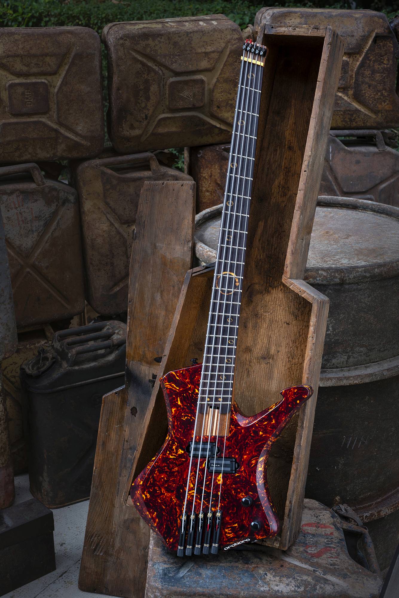Electric Bass Python 5 - Lava