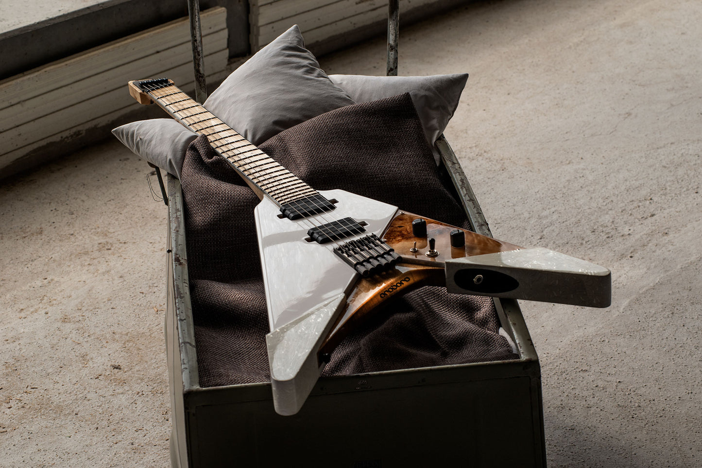 Electric Guitar Cobra 6 - White