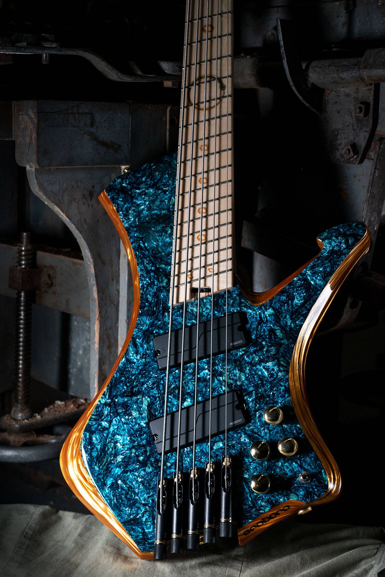 Basso Elettrico Python 5 - Azure/Gold