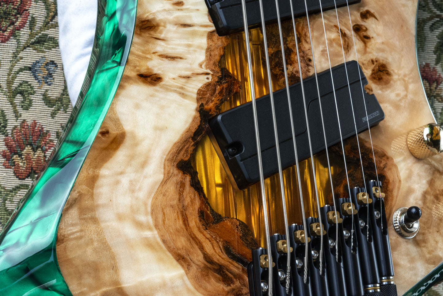 Chitarra Elettrica Python 8 Emerald/Gold