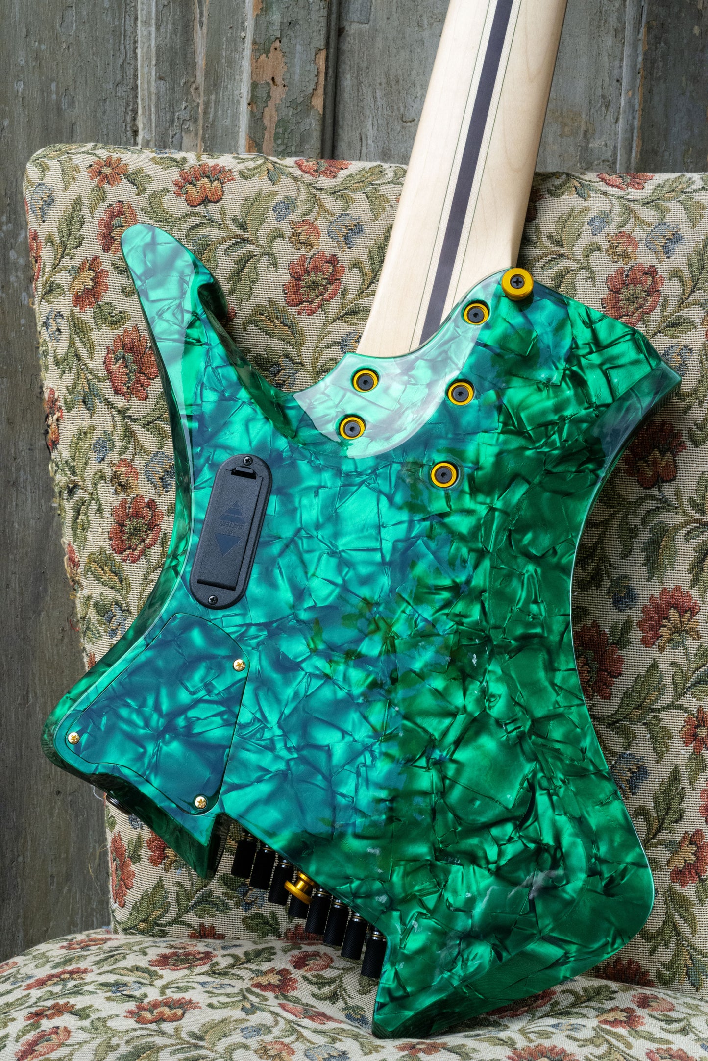 Chitarra Elettrica Python 8 Emerald/Gold