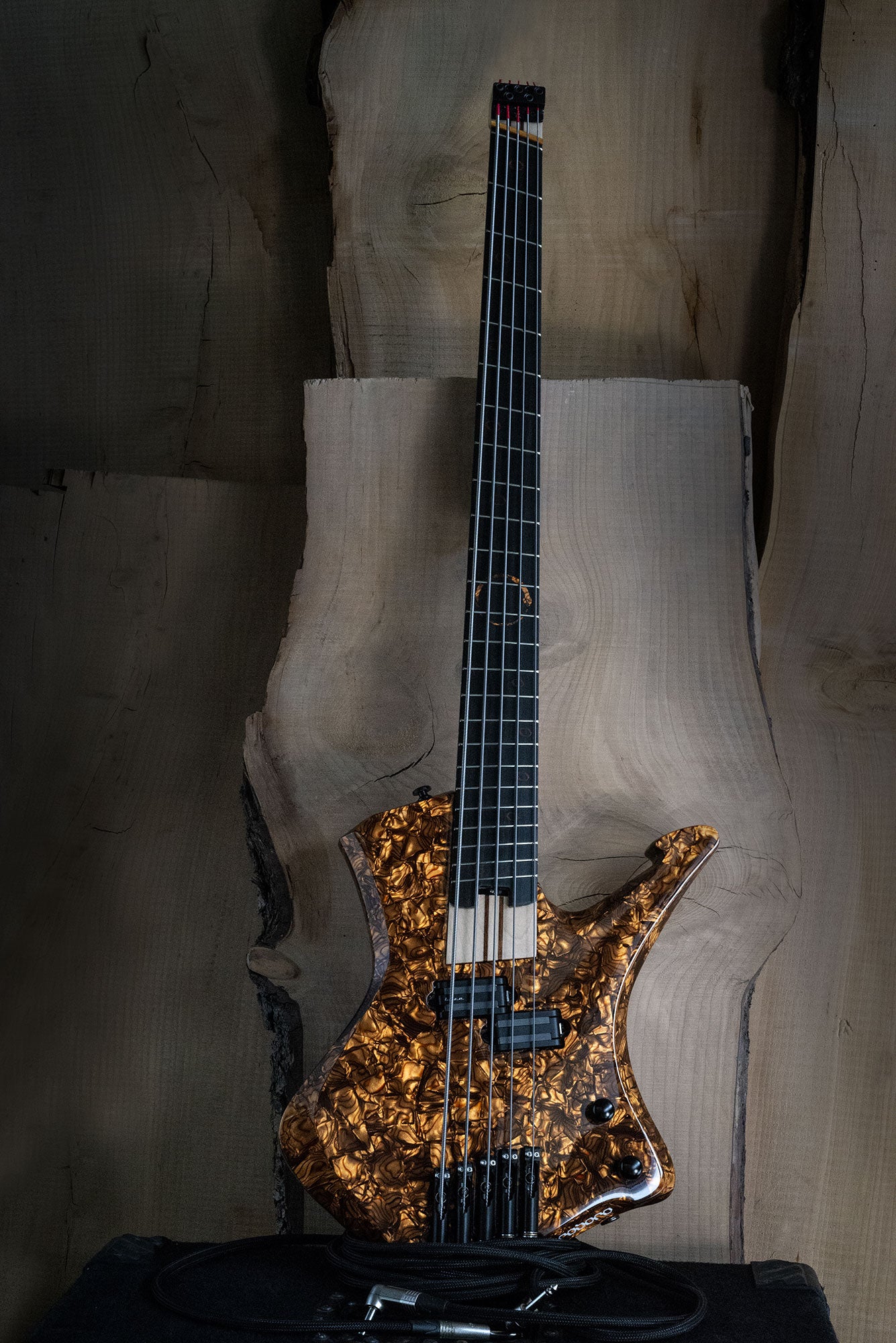 Electric Bass Python 5 - Bronze | Oroboro Guitars